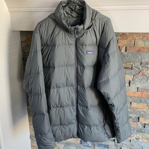 Men’s Patagonia down jacket